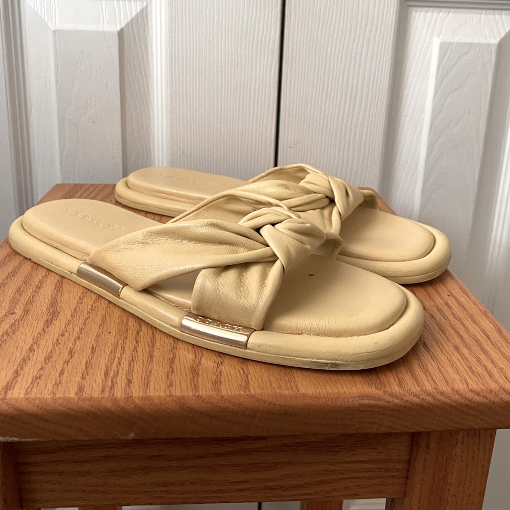 COACH Brooklyn Butter Yellow Nappa Leather Twisted Knot Top Slide Sandals SZ 8.5